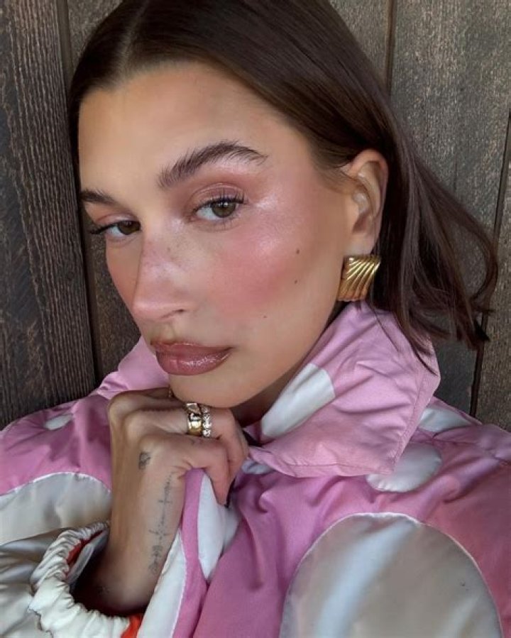Hailey Bieber Is a Sugar Plum Fairy in New Holiday Makeup Look