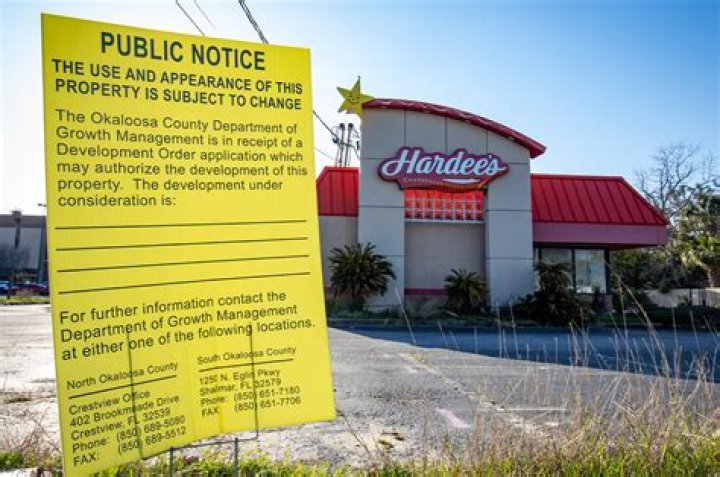 Popular fast food chain with 1,659 stores abruptly closes another location after franchise owner files for bankruptcy