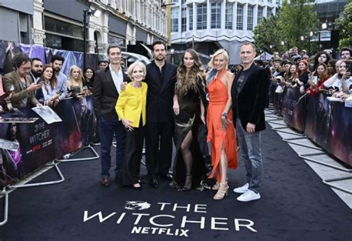 Discovering Henry Cavill's Brothers And Sisters: A Closer Look At His Family