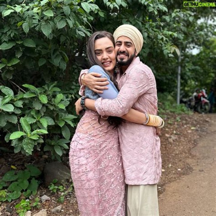 Himanshi Parashar Net Worth, Age, Wiki, Biography, Relationship, Wife, Dating, Ethnicity, Height & Facts