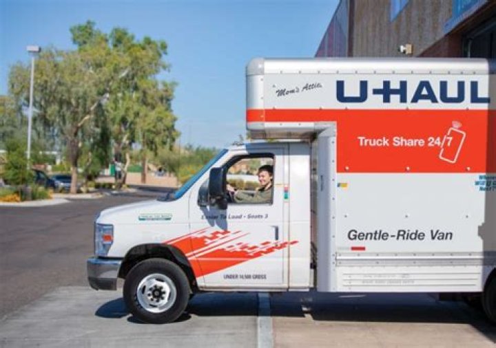 Quick Answer: How Big Is A 15 U Haul Truck