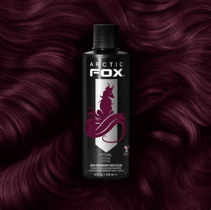 How do you dye your hair arctic fox?