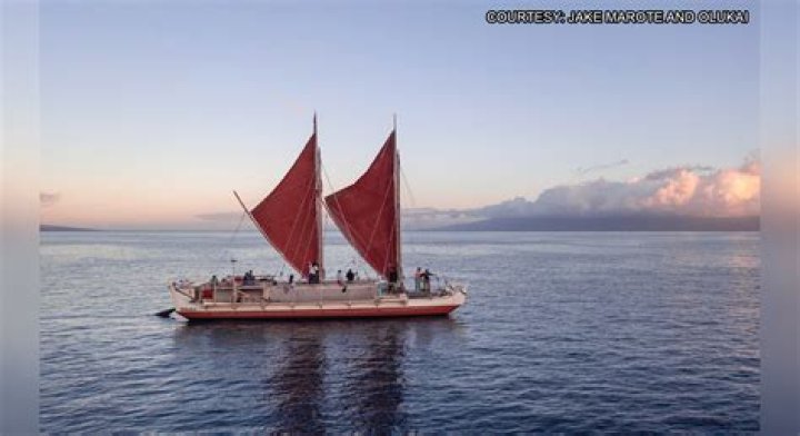 How long is a boat ride from Oahu to Maui?