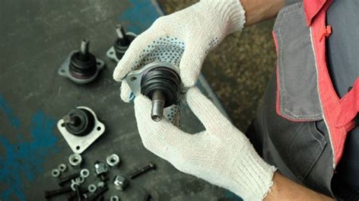 Quick Answer: How Many Ball Joints Does A Car Have