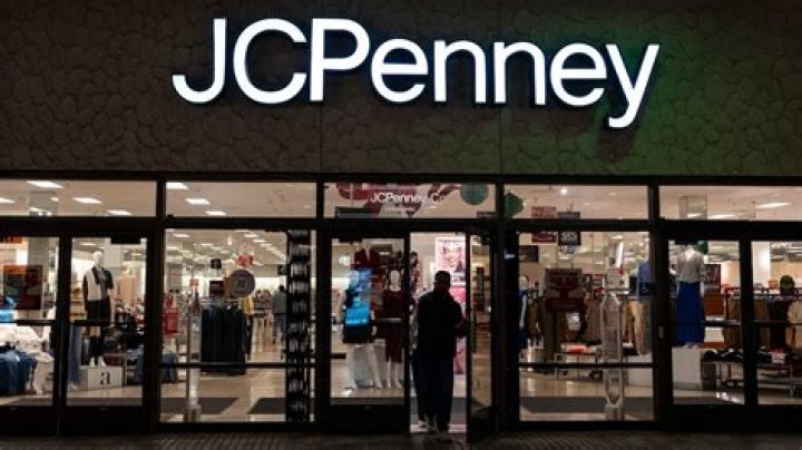How much does JCPenney pay an hour?