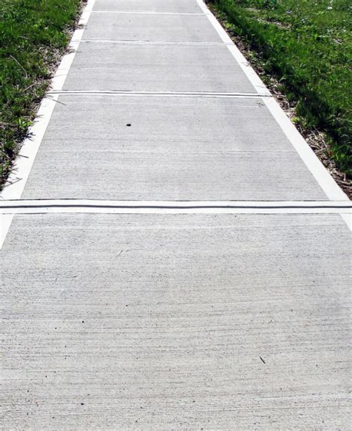 Quick Answer: How Thick Should A Concrete Walkway Be