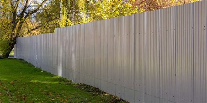 Quick Answer: How To Frame Corrugated Metal Fence