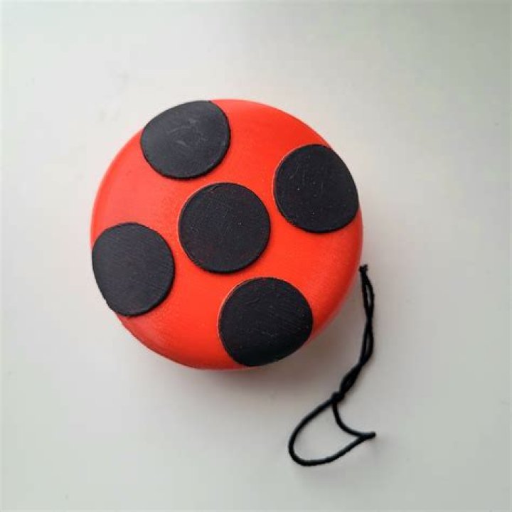Question: How To Make Miraculous Ladybug Yoyo