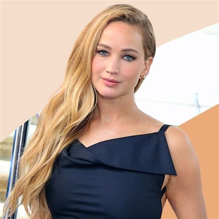 Ice Spice has just abandoned her Afro for butt-length curls — See Photos