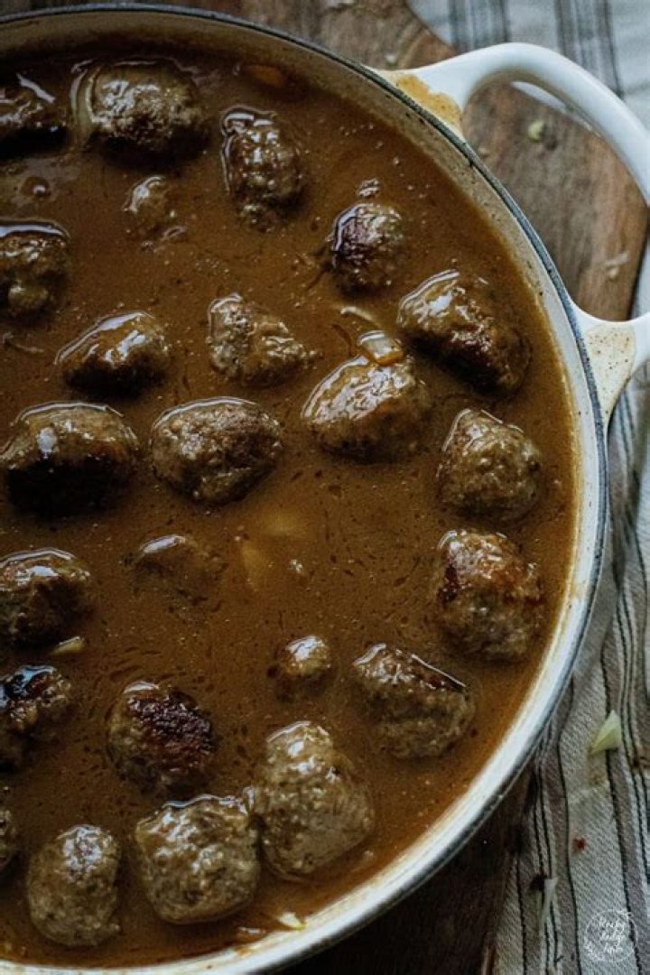 I'm a foodie, I tried IKEA's food - the rocky road was a 3 out of 10 & another cake was so vile I couldn't eat it