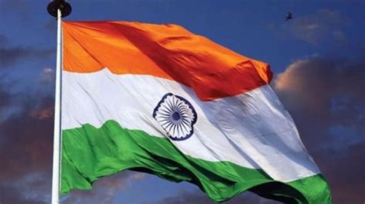 Zeenat Aman extends wishes with THROWBACK picture – India TV