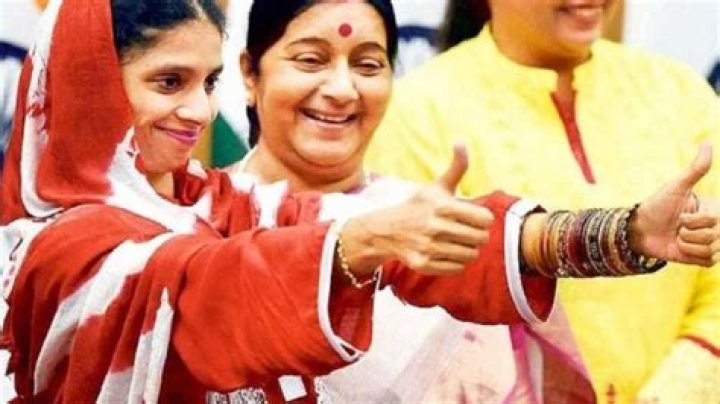 5 times when Sushma Swaraj melted our hearts with her outreach on Twitter – India TV