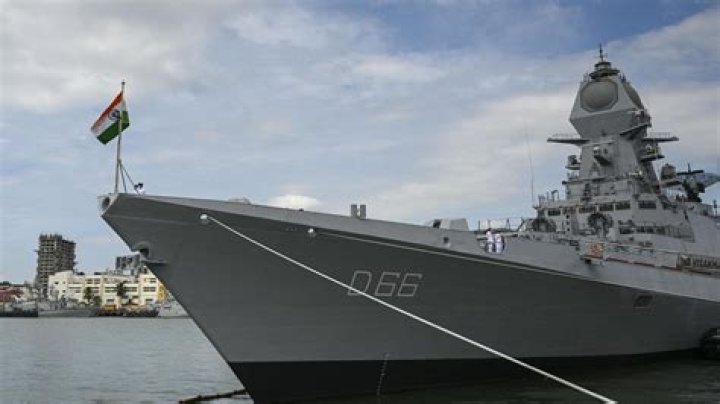 Indian Navy warship INS Visakhapatnam assists US-owned ship under drone attack in Gulf of Aden – India TV