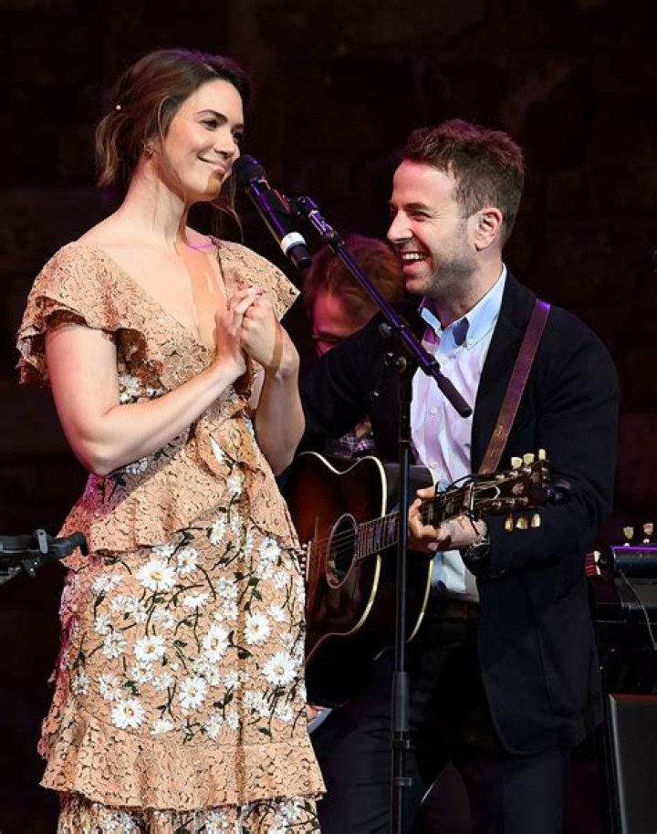 Inside Mandy Moore's Dating History: Wilmer, Zach Braff and More