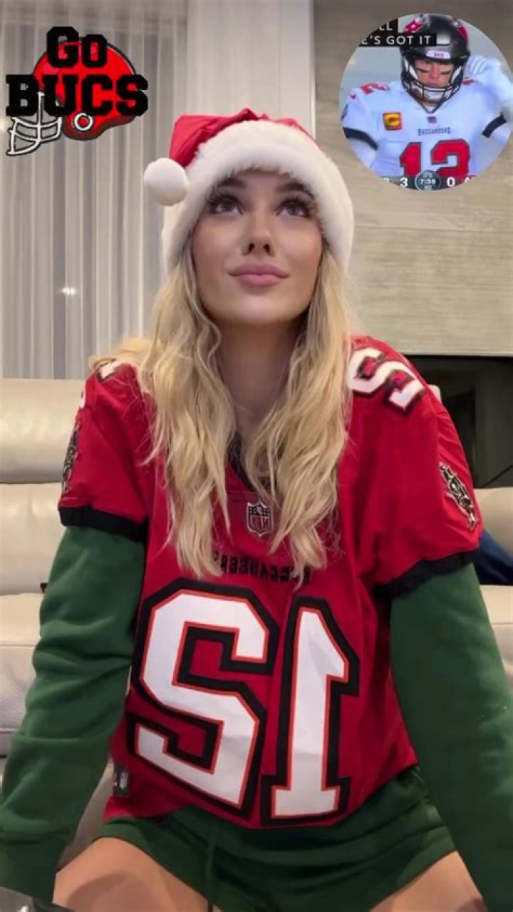 Inside Veronika Rajek's love for Tom Brady from wearing shirt at Bucs game to 'painful' Christmas night