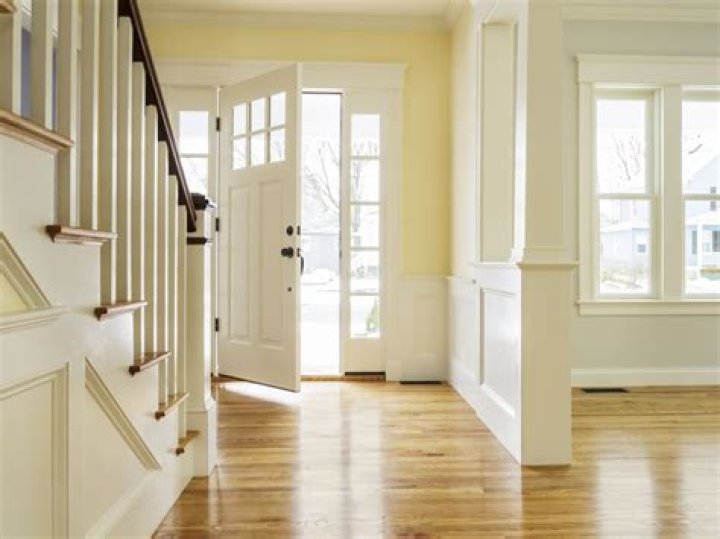 Is a staircase facing the front door bad feng shui?