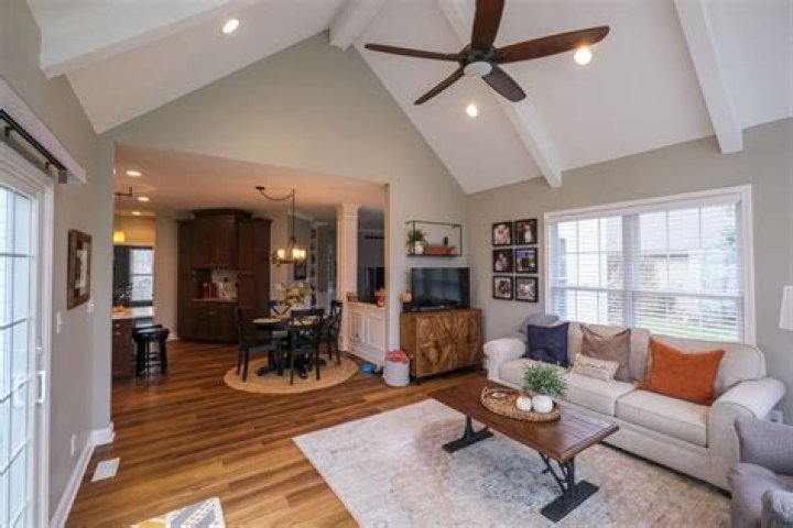 Is it worth it to drive uber black?