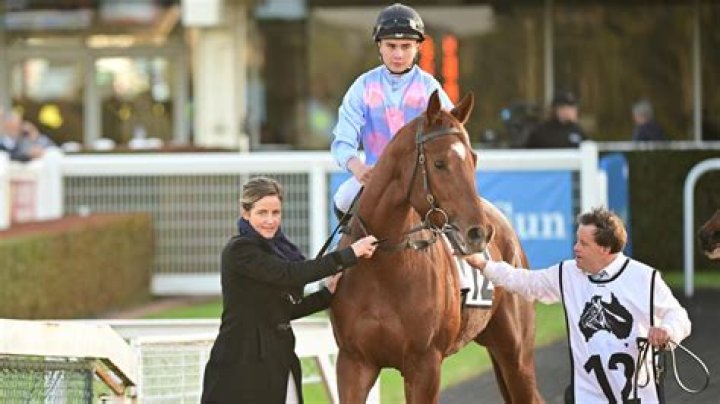 Question: Is Paddy Payne Senior Still Alive