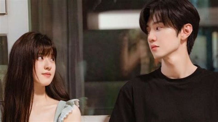 Is Scarface in love with his sister?