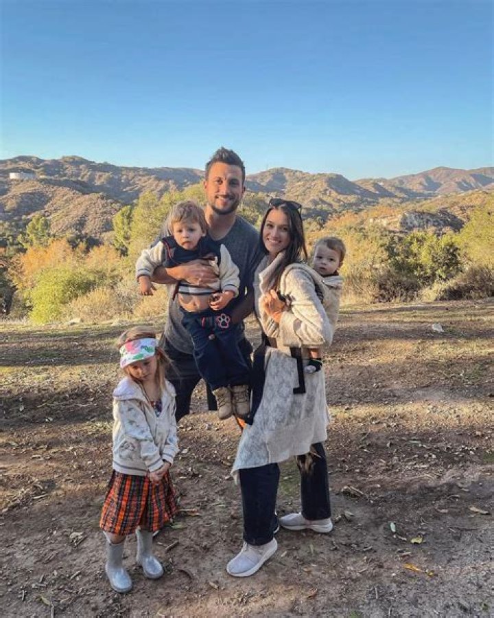 Jade Roper, Tanner Tolbert’s Family Album With 3 Kids: Photos