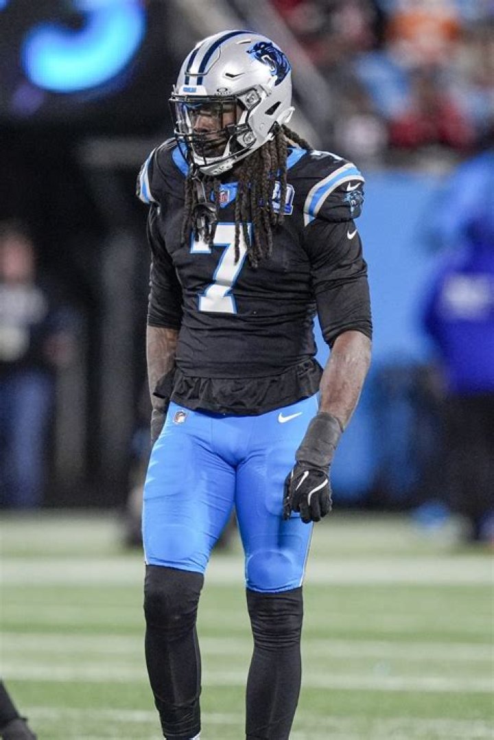NFL star who made $80million in career so far wakes up unemployed - now he wants return to team where it all started