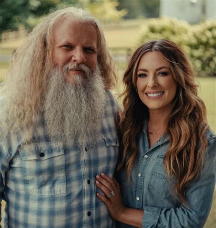 An In-depth Look At Jamey Johnson's Spouse's Relationship.
