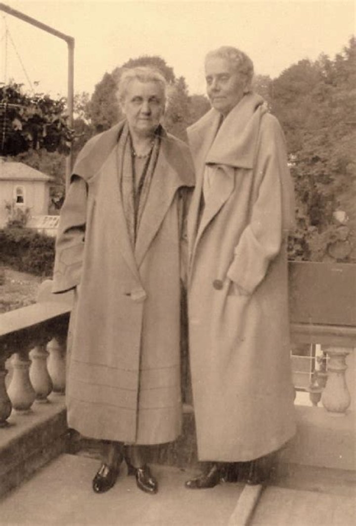 Exploring The Intricacies Of Jane Adams' Relationships