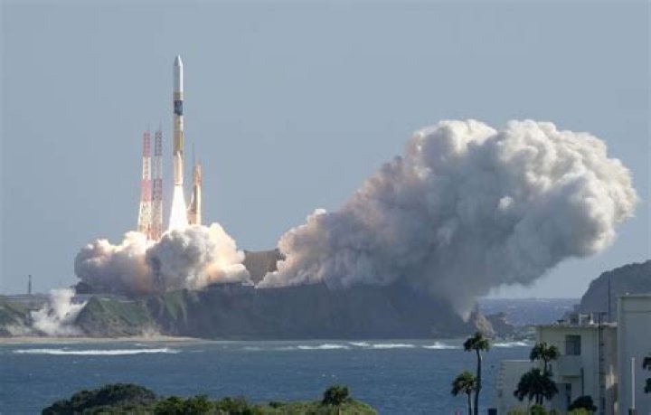 Japan's SLIM successfully enters lunar orbit, gears up for precision moon landing