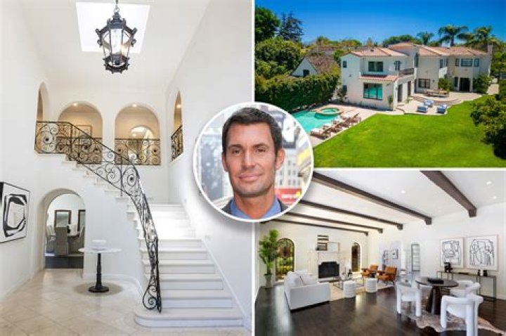 Exploring The Charisma Of Jeff Lewis And His Nottingham House