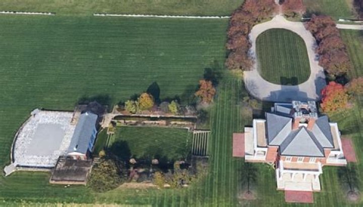 First pictures of Jeffrey Epstein’s Ohio guesthouse where he abused girls & which hosted concerts starring Ariana Grande