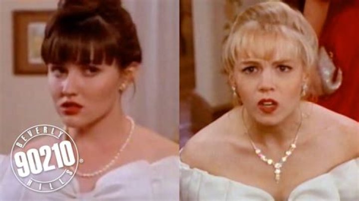 OMG! Jennifer Aniston Copies Brenda and Kelly's Spring Dance Dress
