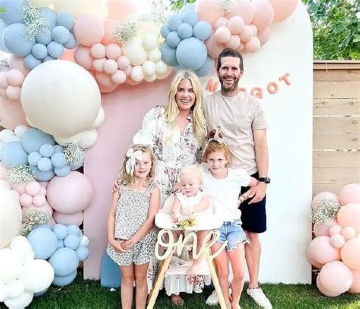 Jennifer Jacobs Peloton : Age, Birthday, Husband, Kids, Net Worth, Wiki, Biography, Fitness, Twitter