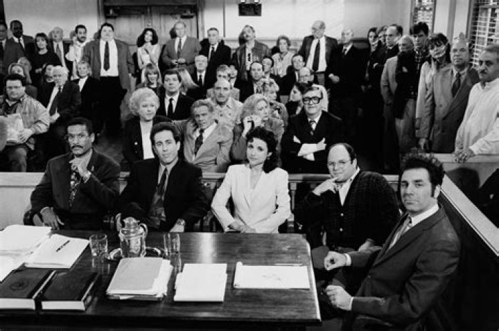 Jerry Seinfeld Teases 'Seinfeld' Finale 'Secret' 25 Years Later