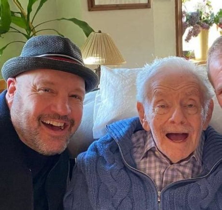 Remembering Jerry Stiller: A Look At His Last Photo