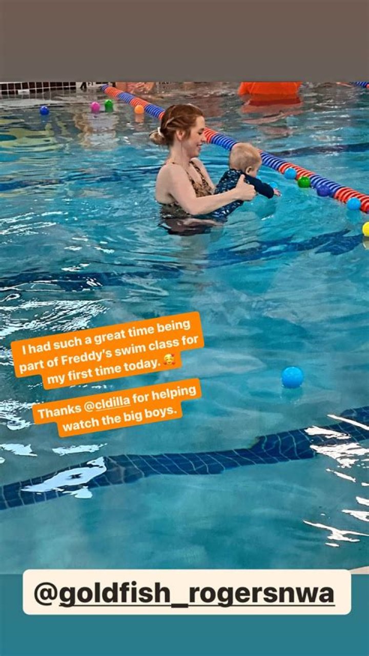 Jill Duggar defies family modesty rules by showing off figure in a leopard-print swimsuit in new photo at Arkansas pool