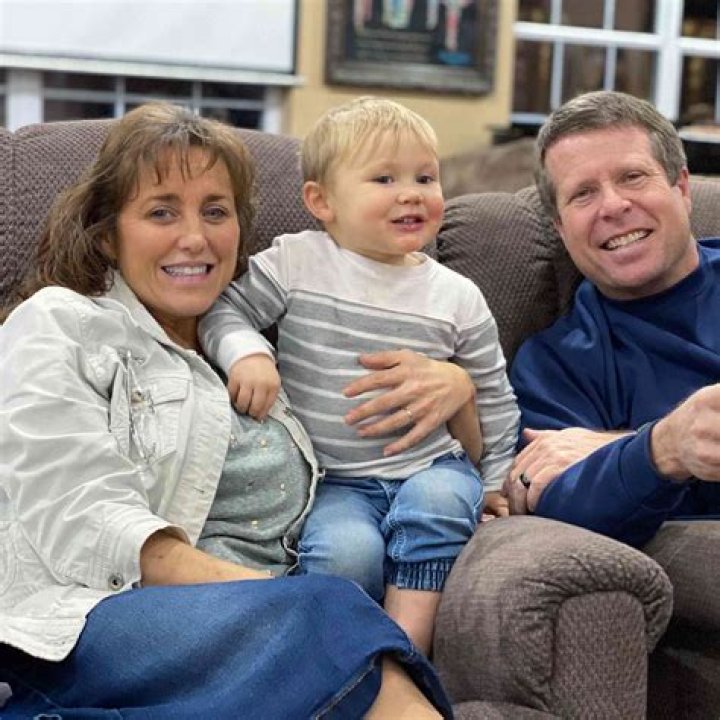 Jim Bob and Michelle Duggar post photo of rebel daughter Jill's kids after tots were scrubbed from family pic on show