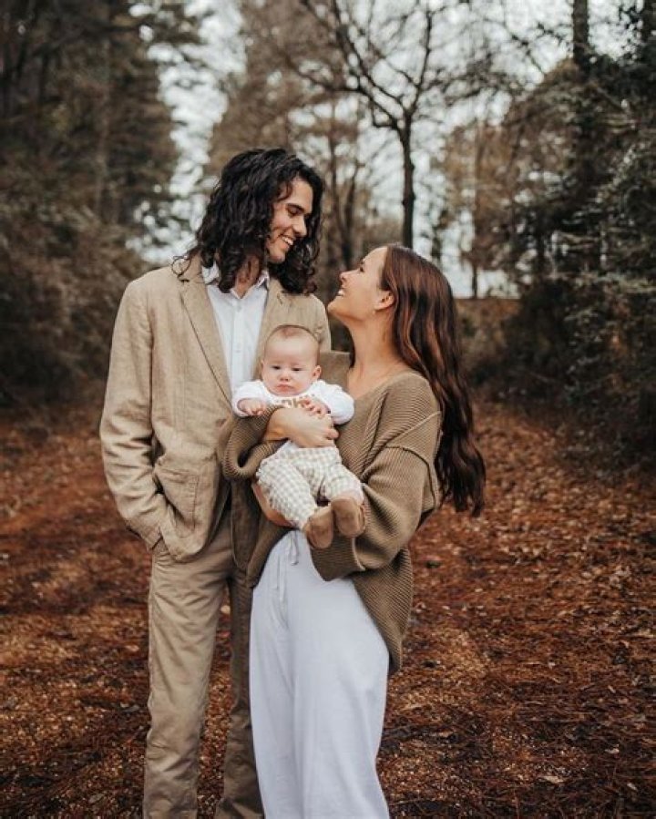 John Luke, Mary Kate Robertson Welcome 1st Child