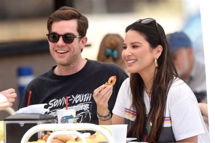 John Mulaney and Olivia Munn Enjoy Lunch Date in Los Angeles: Pics