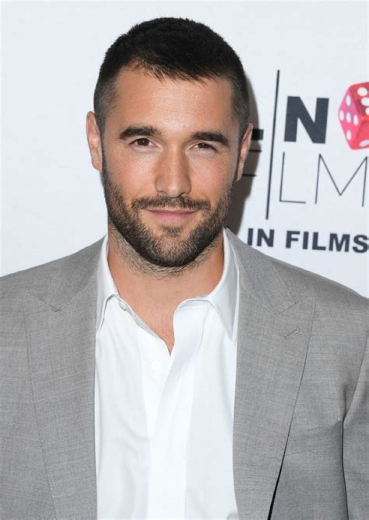 Josh Bowman News - Us Weekly