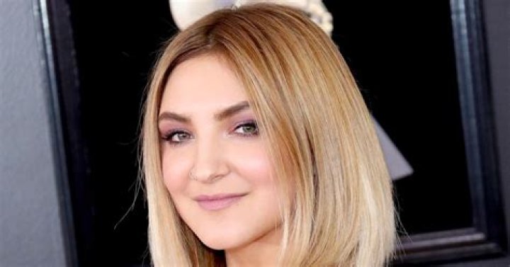 Julia Michaels Gives Uber Driver a Sweet Surprise: Watch