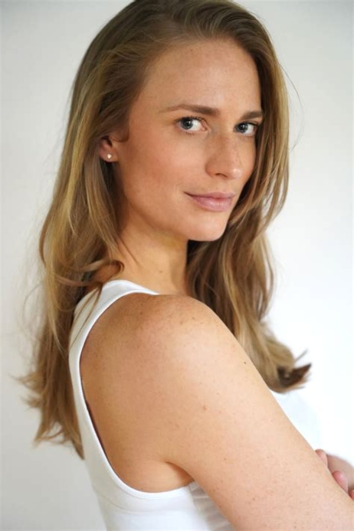 Julie Henderson: The Iconic Model Redefining Beauty Standards