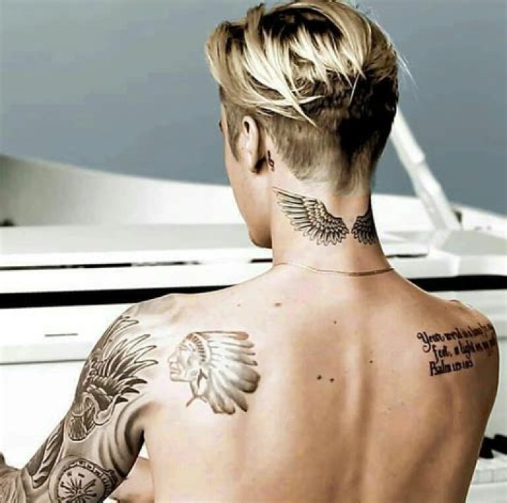 Justin Bieber Debuts Giant New Neck Tattoo With Wings: Pics!