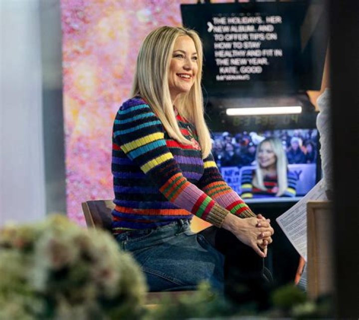 Kate Hudson Details Phone Reunion With Estranged Sister