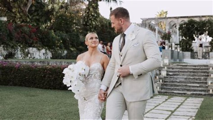 Celebrating Love: The Kealia Ohai Wedding