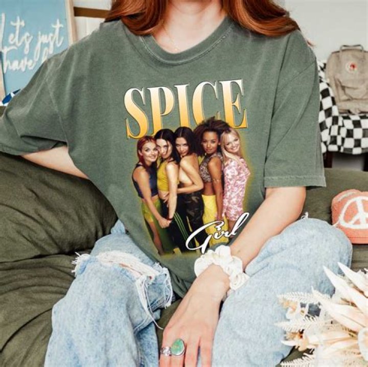 Shop Kelly Clarkson's Spice Girls T-Shirt