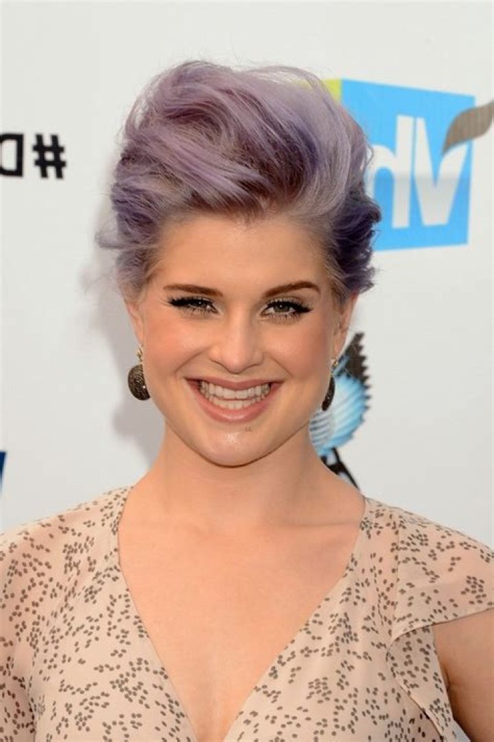 Kelly Osbourne's Stunning Gray Hair Transformation