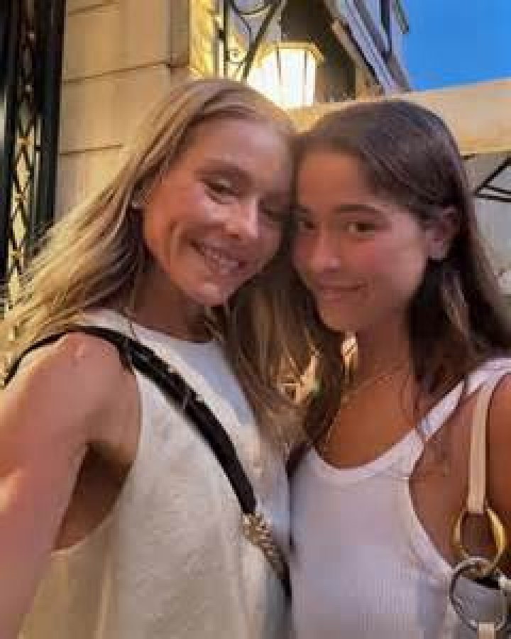 Kelly Ripa’s Daughter Warns Her Not to Post Nude Pic on 50th Birthday