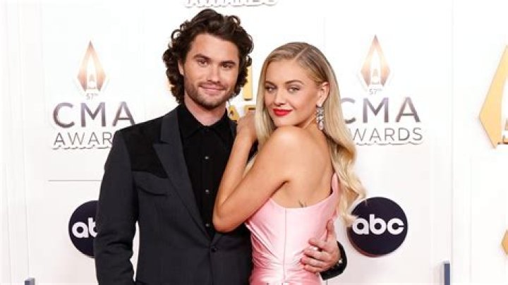 Kelsea Ballerini Reflects on ‘Healing’ Year With Nod to Chase Stokes