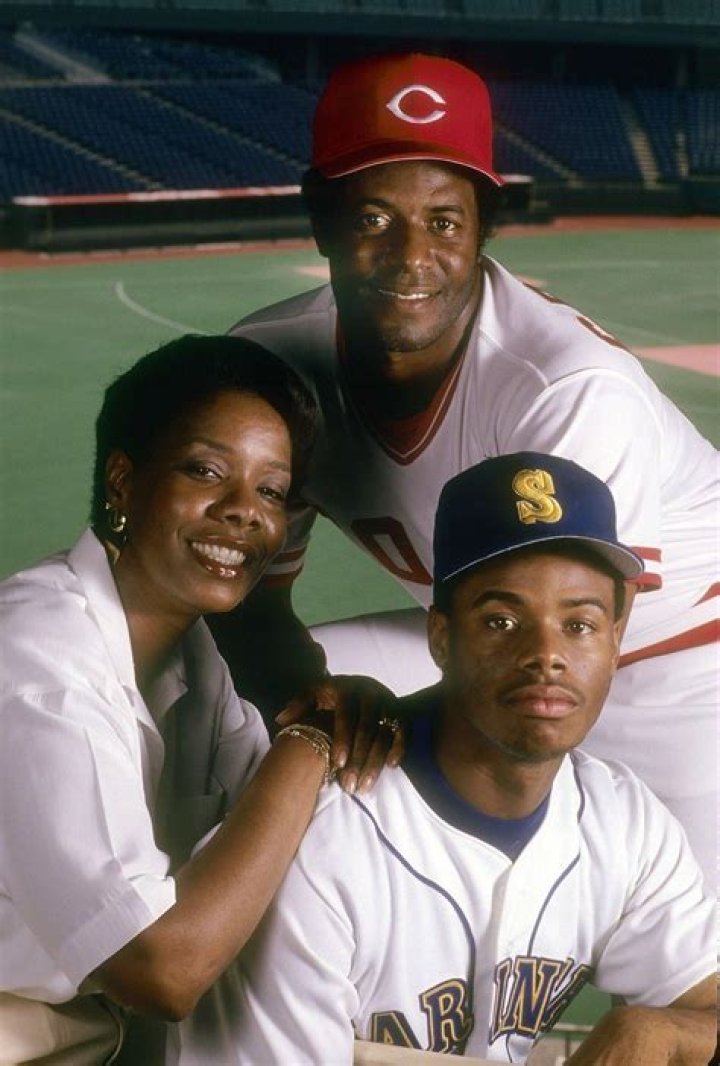 Ken Griffey Jr. Age, Wiki, Biography, Wife, Children, Salary, Net Worth, Parents