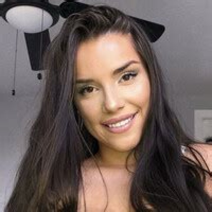 Kendall Demore: A Rising Star In The Spotlight